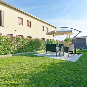 https://queen-fly-apartments.hotelinveneto.com